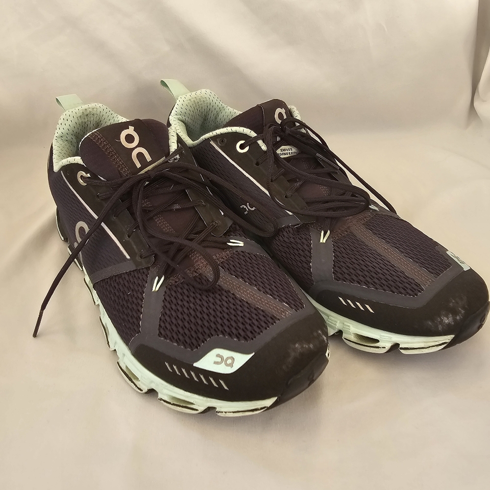 OnCloud Cloudflyer Womens Size 10 Navy Black Mint Athletic Running Shoes Sneaker